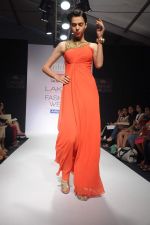 Model walk the ramp for talent box ritika karishma shahani show at Lakme Fashion Week Day 4 on 6th Aug 2012 (116).JPG